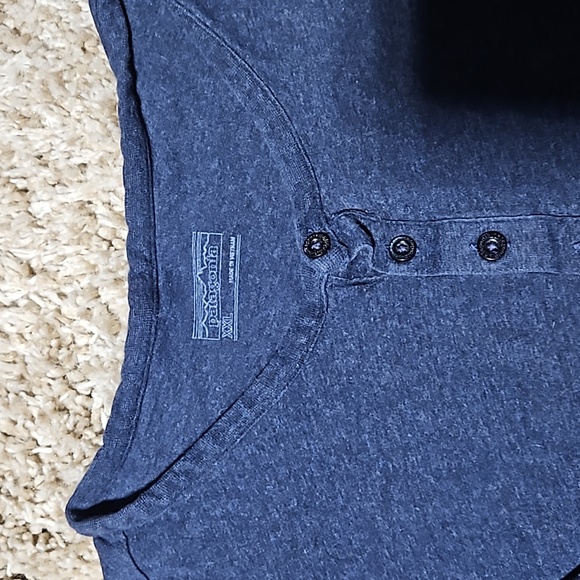 Patagonia Shirt - Picture 2 of 2